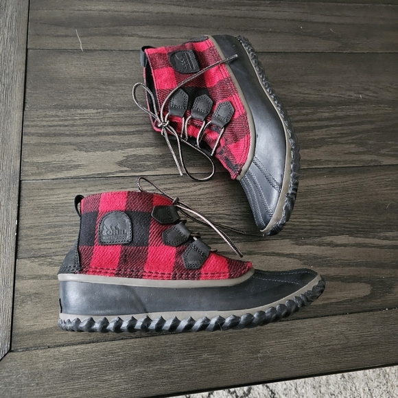 Sorel Women's Out N' About Boots - Picture 2 of 8